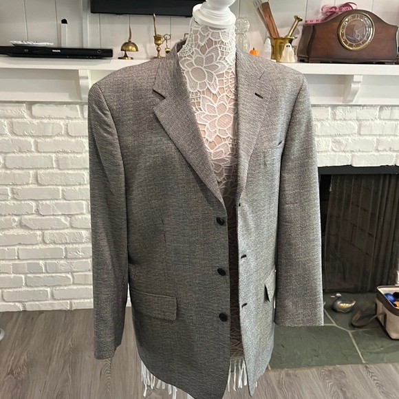Mens lightly used 100 💯 percent wool jacket size 42 R
